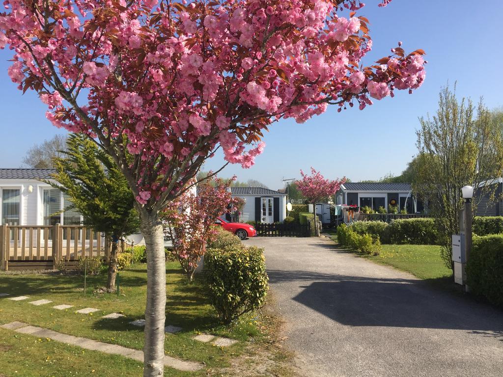Camping Caravaning Les Cerisiers Berck Sur Mer 베르통 외부 사진